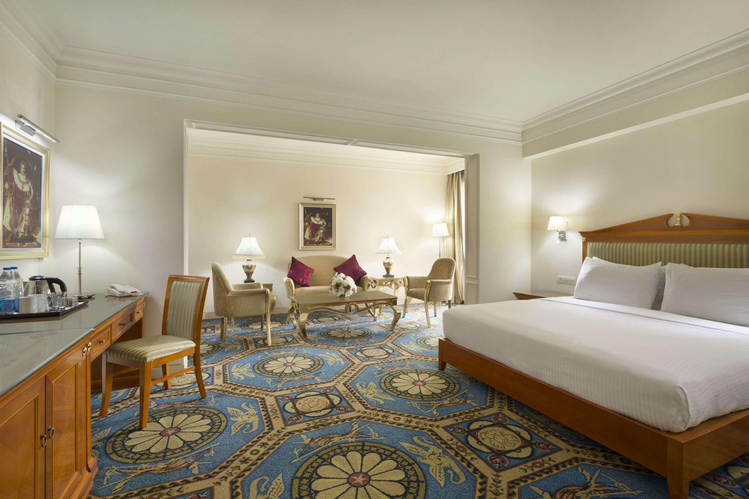 Hotel Ramada By Wyndham Amritsar Esterno foto