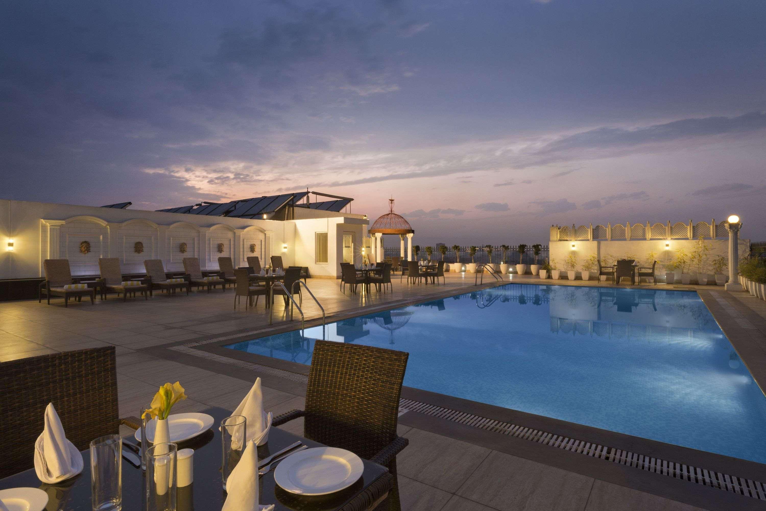 Hotel Ramada By Wyndham Amritsar Esterno foto