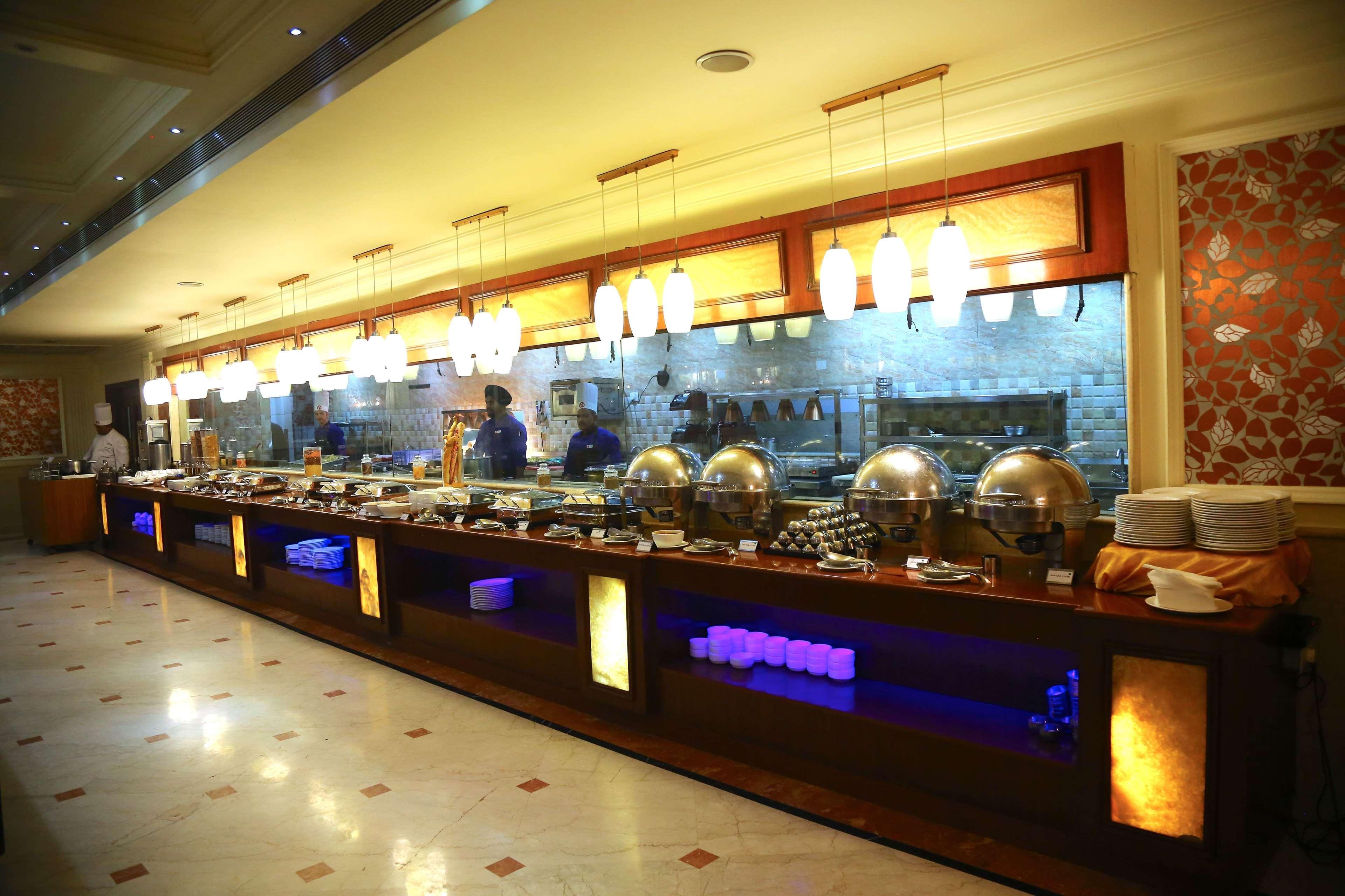 Hotel Ramada By Wyndham Amritsar Esterno foto