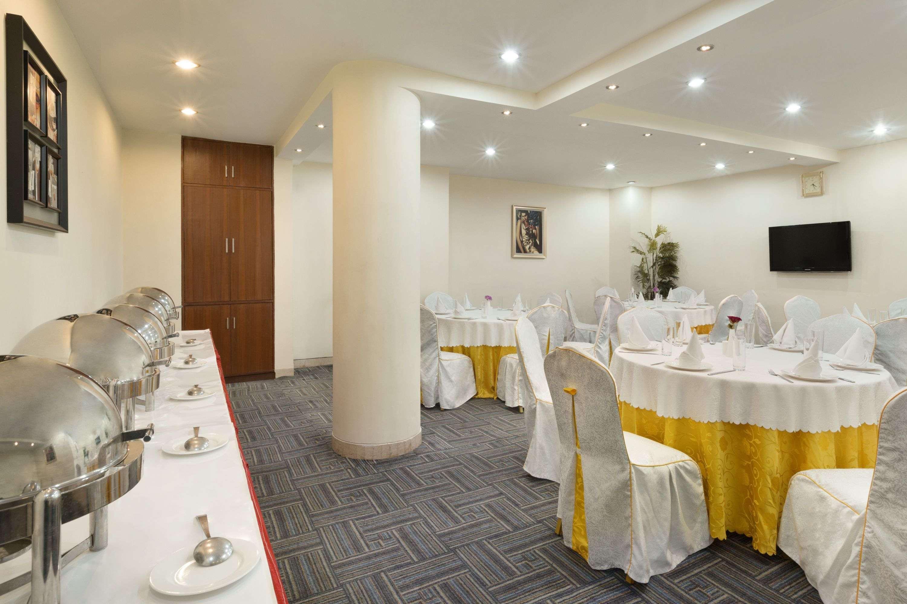 Hotel Ramada By Wyndham Amritsar Esterno foto