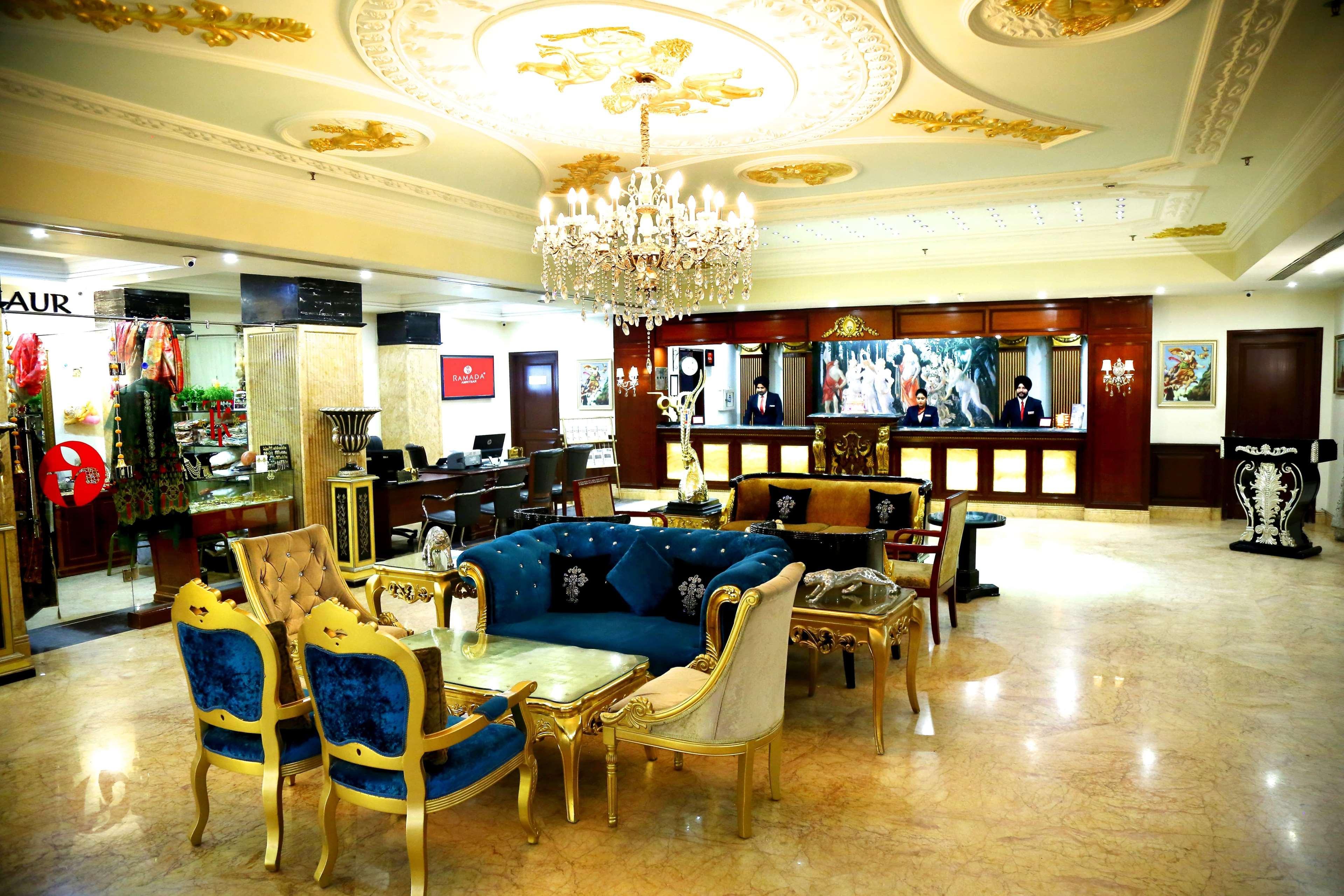 Hotel Ramada By Wyndham Amritsar Esterno foto
