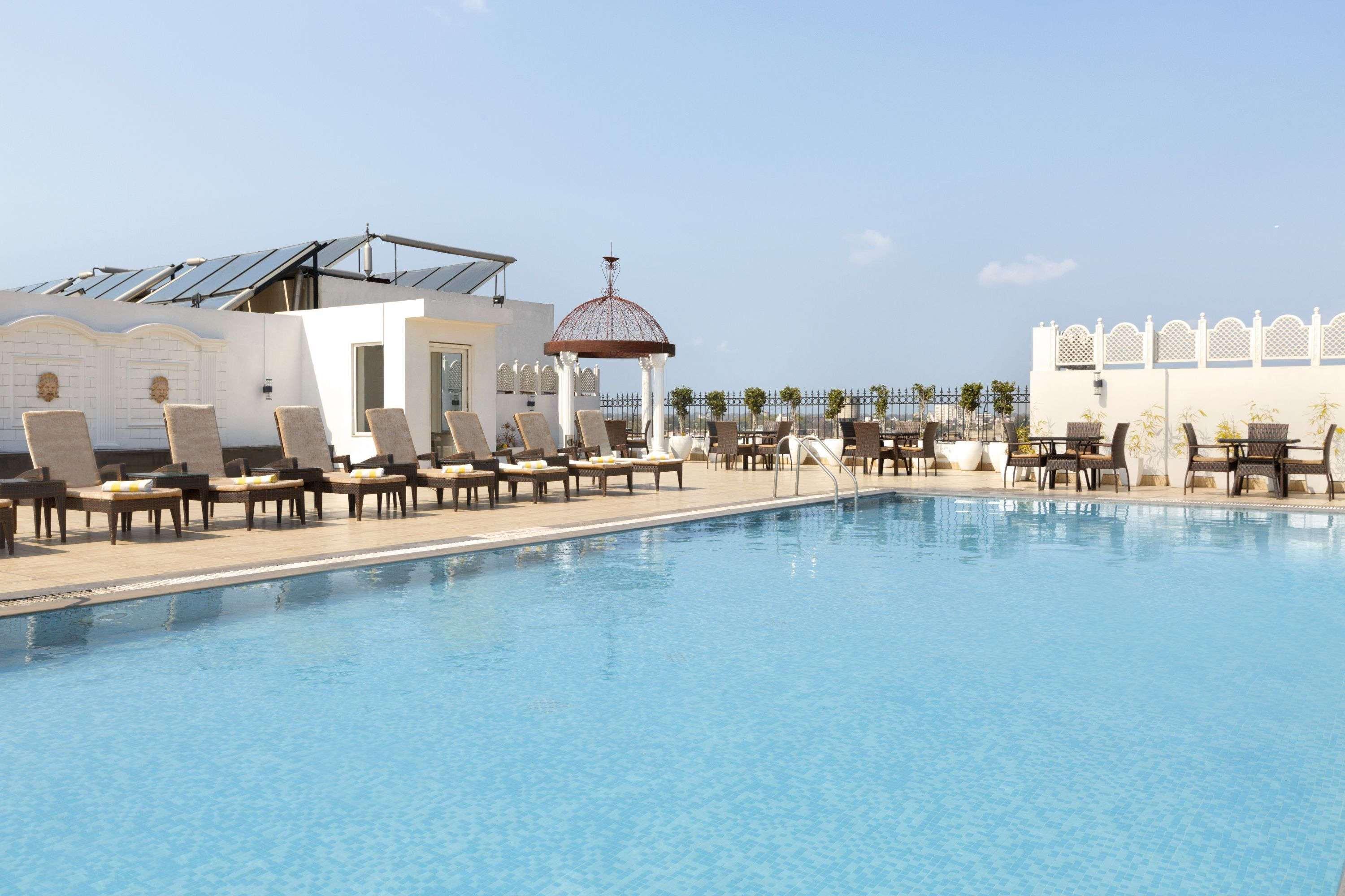 Hotel Ramada By Wyndham Amritsar Esterno foto