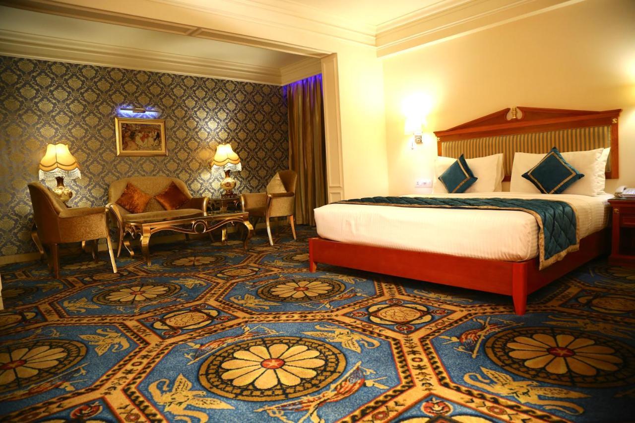Hotel Ramada By Wyndham Amritsar Esterno foto